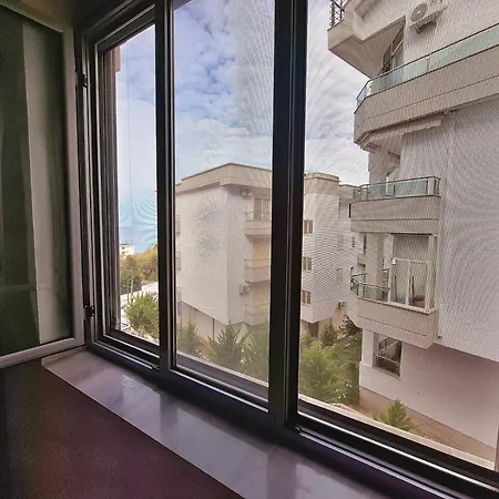 Juri Apartment *